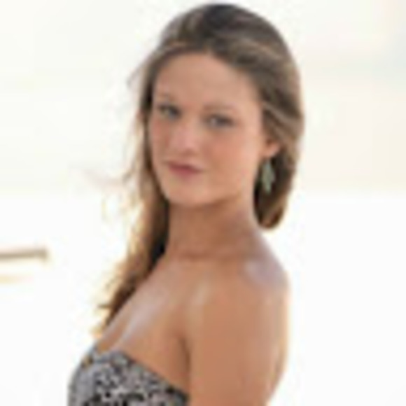 Meet your Posher, Jessica - Picture 1 of 1